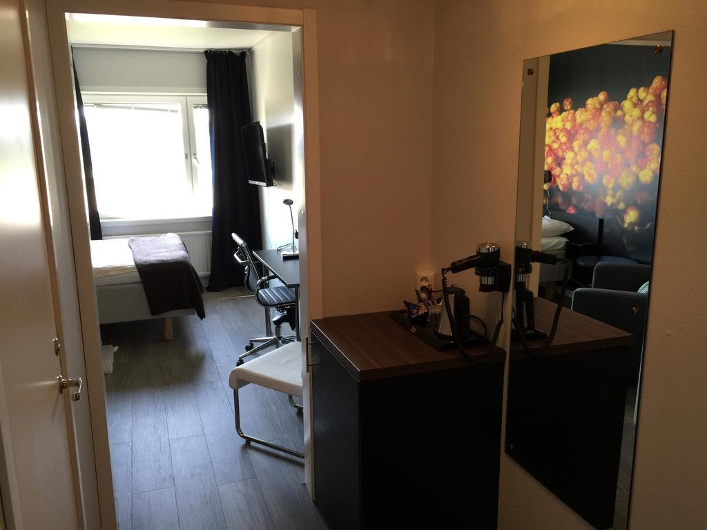 Hotell Smedjan Pajala Zimmer foto