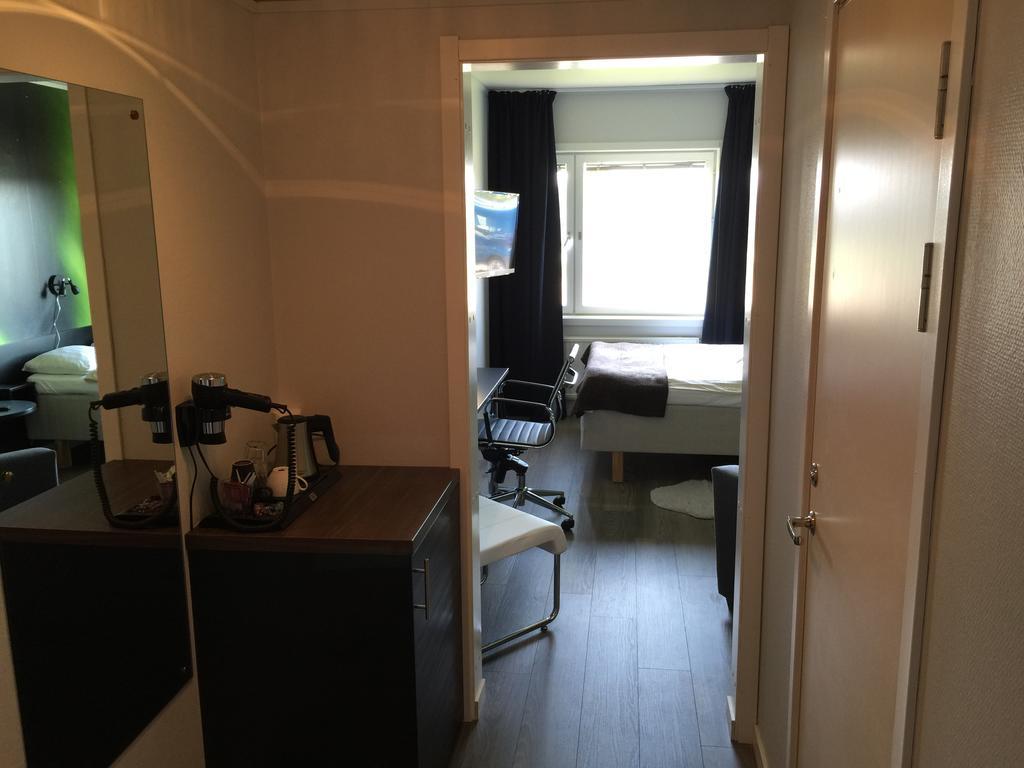Hotell Smedjan Pajala Zimmer foto